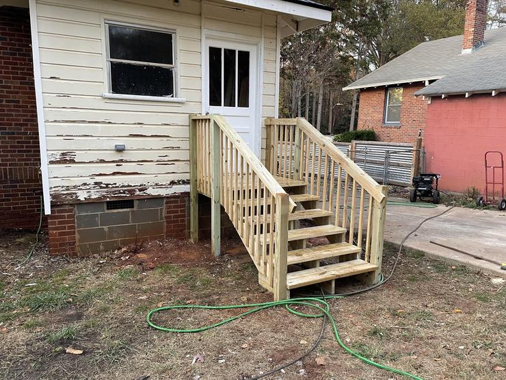 Small Stairs with landing
